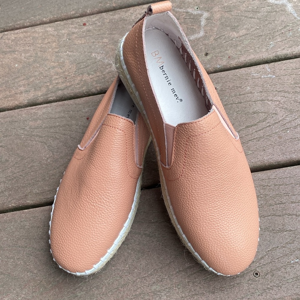Bernie Merv NEW 💕Pink Soft Cozy Leather 1” Platform Rubber Sole Slip-On  40/9